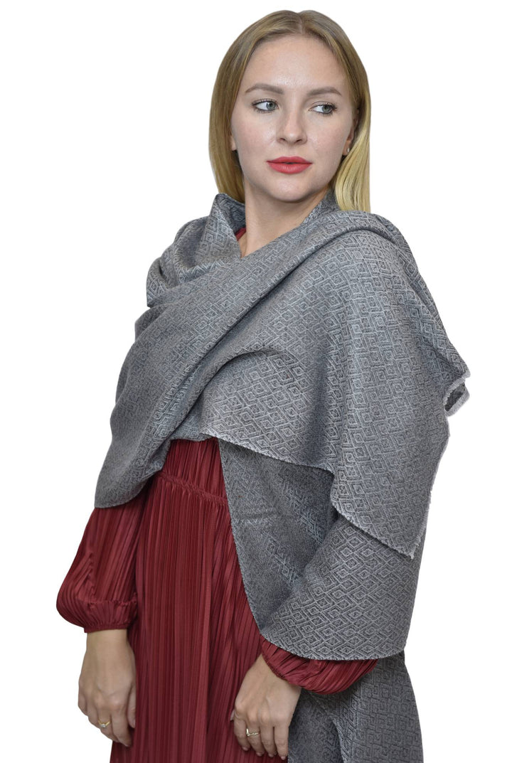 Camel Wool Luxury Scarf - Taupe Grey Diamond