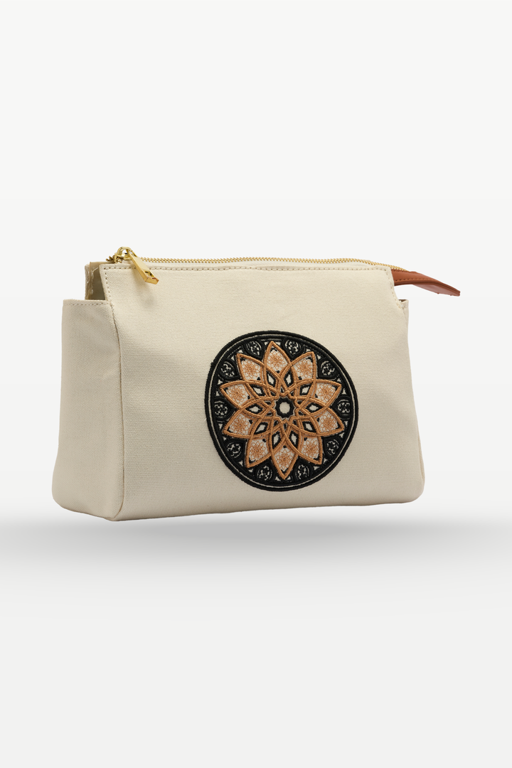The Chandelier Pouch – Ivory & Tan